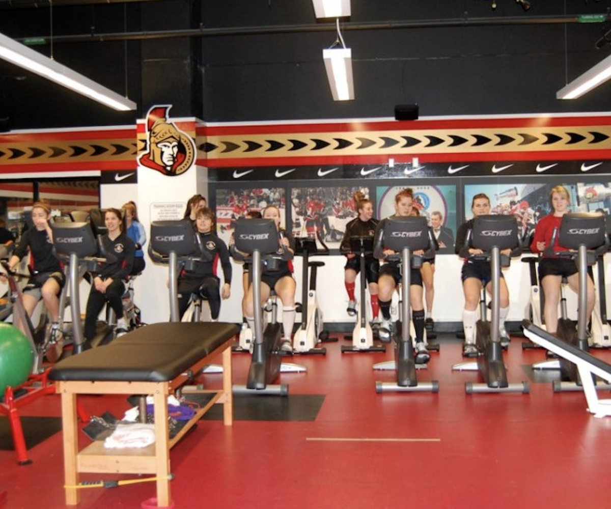 23 Warm Up On the Bikes in the NHL Sens Gym 2008-09